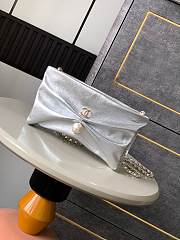 Chanel 25C Clutch Shiny Lambskin Pearl & Gold-Tone Metal Silver-14x24x5cm - 1