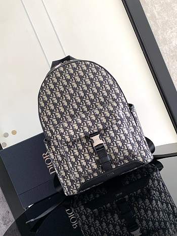 Dior Backpack-30x42x14.5cm
