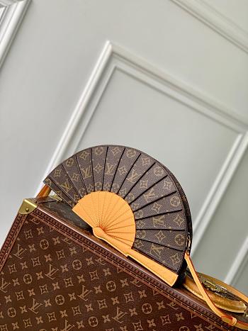 Louis Vuitton Fan Bag M43186
