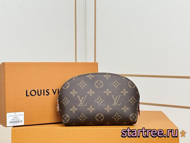LOUIS VUITTON Monogram Cosmetic Pouch-19cm - 1