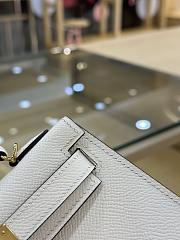 Hermes KELLY 19 IN White - 2