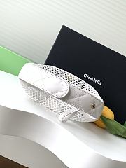 Chanel Clutches with Chain White-10x17.5x9cm - 4