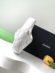 Chanel Clutches with Chain White-10x17.5x9cm - 3
