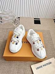 Louis Vuitton Sneakers 031 - 5