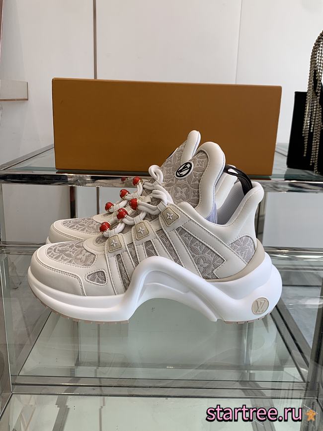 Louis Vuitton Sneakers 040 - 1