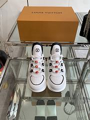 Louis Vuitton Sneakers 042 - 5