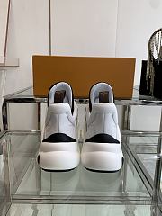 Louis Vuitton Sneakers 042 - 4