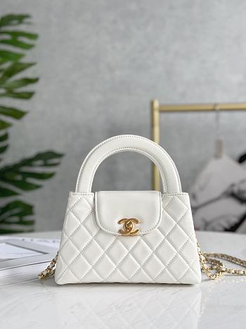 Chanel 23K Kelly White-13*19*7cm