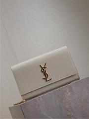 YSL KATE MEDIUM IN GRAIN DE POUDRE EMBOSSED LEATHER-24CM - 3