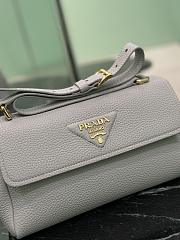Prada Women's Shoulder Bags in Saffiano Leather & Nylon 001-26x14x9.5cm - 3