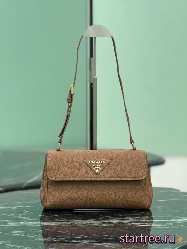 Prada Women's Shoulder Bags in Saffiano Leather & Nylon 002-26x14x9.5cm - 1