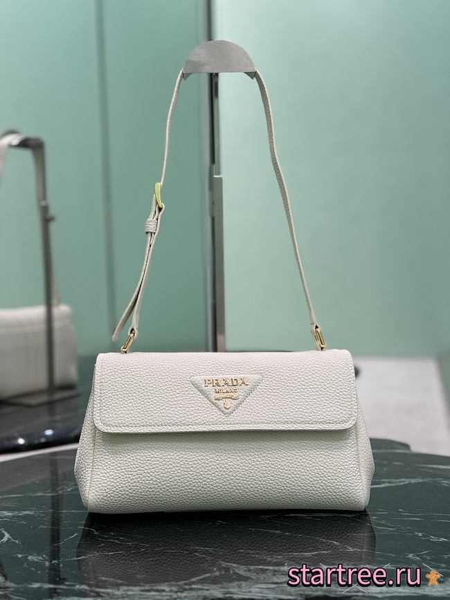Prada Women's Shoulder Bags in Saffiano Leather & Nylon 003-26x14x9.5cm - 1