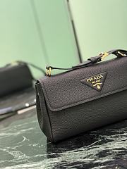 Prada Women's Shoulder Bags in Saffiano Leather & Nylon 004-26x14x9.5cm - 4