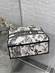 Dior Medium Lady D-Lite Bag Embroidery with Multicolor 003-24cm - 4