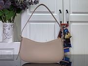 Louis Vuitton Pochette LV Bloom M25784 -23x10x4cm - 4