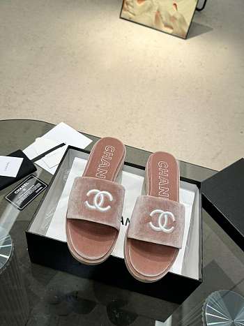 Chanel slippers 012