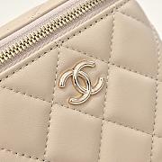 CHANEL Cosmetic Bag With Handle in Light Beige - 5
