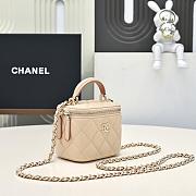 CHANEL Cosmetic Bag With Handle in Light Beige - 3