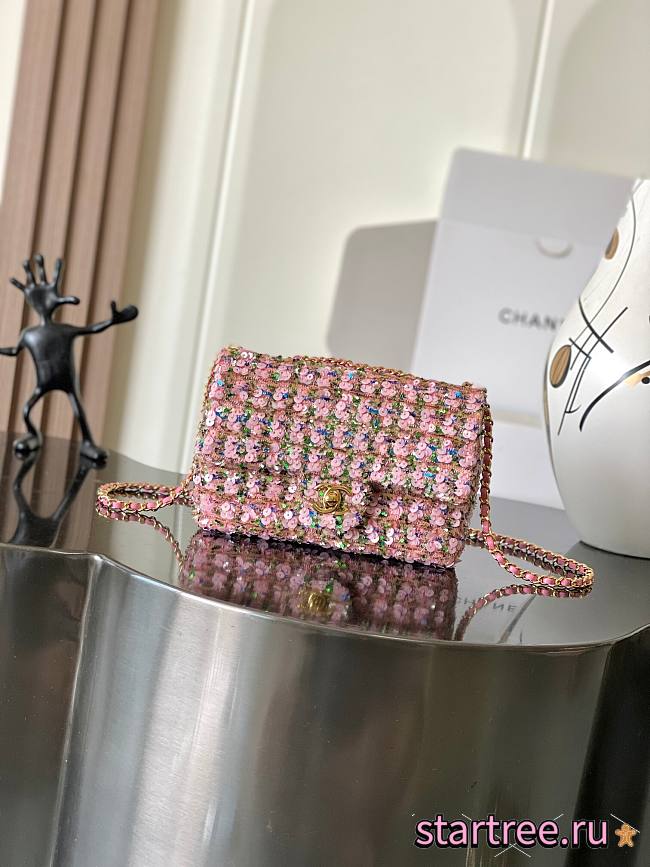 Chanel Flap bag, Sequins & gold-tone metal Pink-21x14x8cm - 1