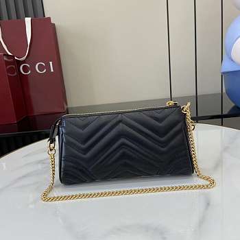 GG Marmont Small pochette with chain in Rosso Ancora Black leather-20x18x11x3.5cm