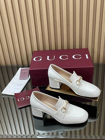 Women's heeled loafer with Horsebit in White