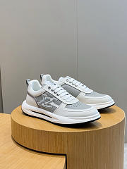 Louis Vuitton Sneakers 044 - 1