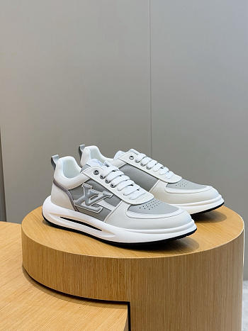 Louis Vuitton Sneakers 044
