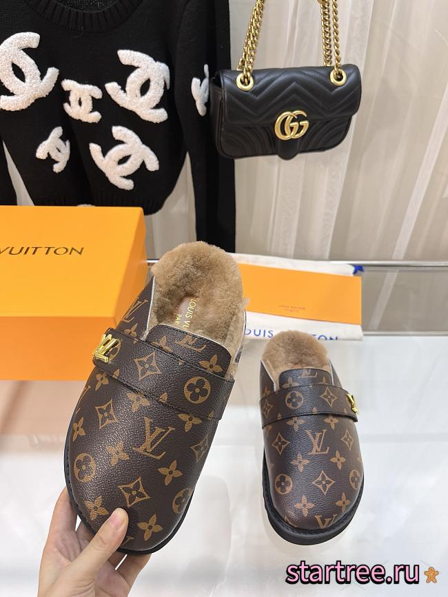 Louis Vuitton Slippers 028 - 1