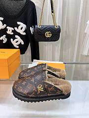 Louis Vuitton Slippers 028 - 4