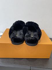 Louis Vuitton Slippers 031 - 6