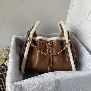 Chanel 25 small handbag Crumpled shearling sheepskin Brown