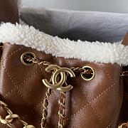 Chanel 25 small handbag Crumpled shearling sheepskin Brown - 4
