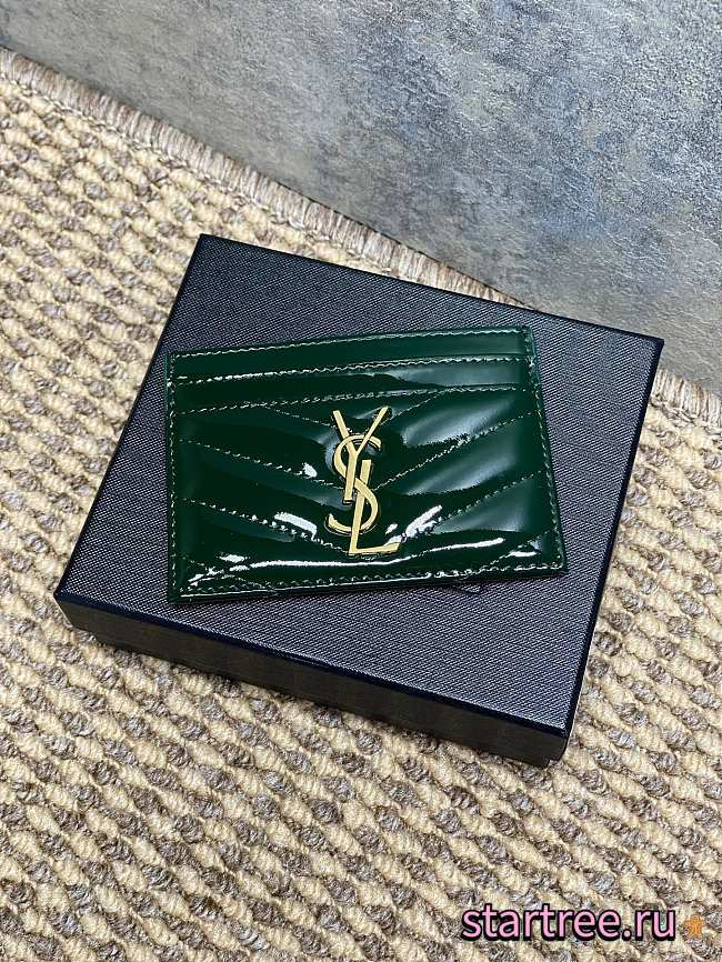 YSL CASSANDRE MATELASSÉ card case in patent leather in Green - 1
