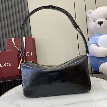 Gucci Half Horsebit medium shoulder bag in black leather-31.5x17x12cm