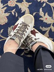 Golden Goose Sneakers 002 - 2