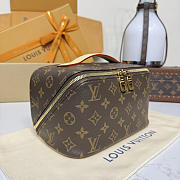 Louis Vuitton Toiletry Bag M11750-24-13*13CM - 5