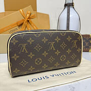 Louis Vuitton Toiletry Bag M11750-24-13*13CM - 3