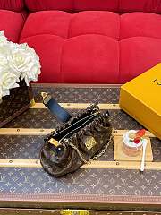 Louis Vuitton Pochette Sling Bag M27819-30*16*1CM - 5