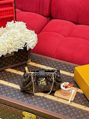 Louis Vuitton Pochette Sling Bag M27819-30*16*1CM - 3