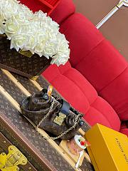 Louis Vuitton Pochette Sling Bag M27819-30*16*1CM - 2