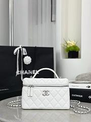 Chanel Vanity with chain Shiny grained calfskin White-17*19.5*5cm - 1