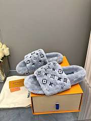 Louis Vuitton Slippers 034 - 4