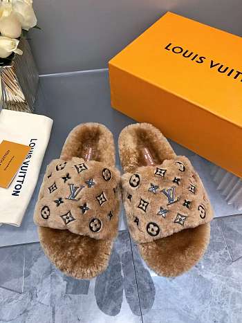 Louis Vuitton Slippers 035