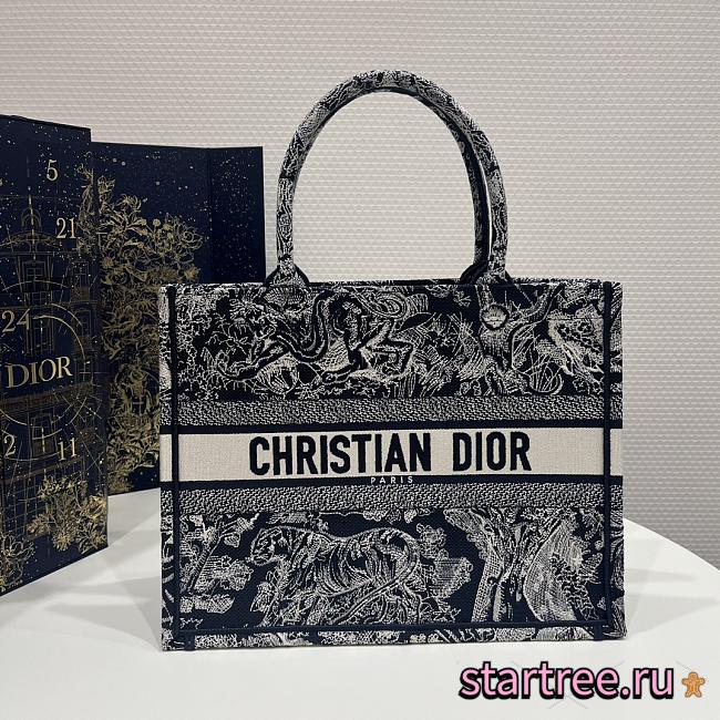 Dior Book Tote Blue off-white Toile de Jouy Reverse embroidery-36cm - 1