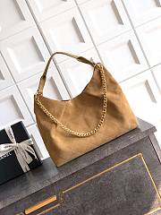 Chanel Medium HOBO BAG Suede Calfskin, Lambskin & Gold-Tone Metal Light Brown-29*35*13cm - 3