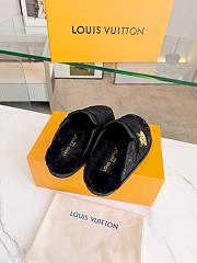 Louis Vuitton Slippers 038 - 5
