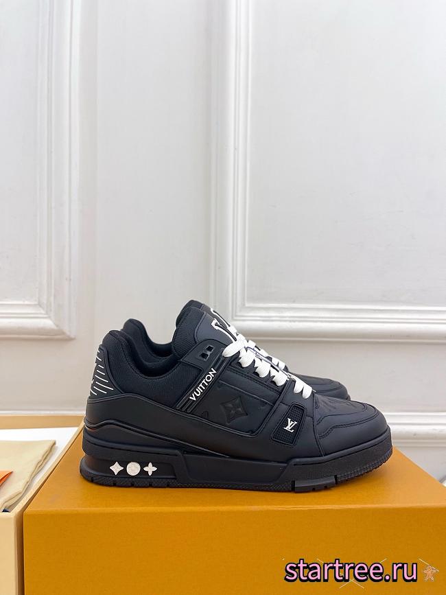 Louis Vuitton Sneakers 051 - 1