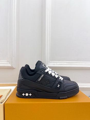 Louis Vuitton Sneakers 051