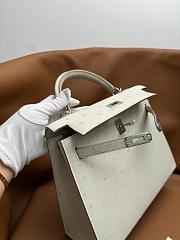 Hermes Kelly 25 White in Ostrich Silver Hardware - 2