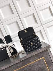Chanel Small 26C Cruise Bag With Pearl handle  - 5